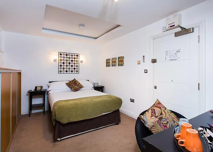 The Pods At Nell Gwynn